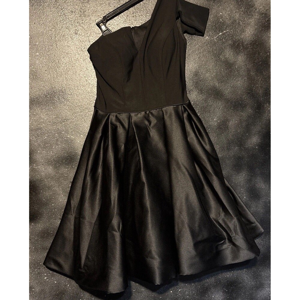 Aqua Dresses Dress, Size 2 Black One Shoulder Black Tulle Feminine Summer Party